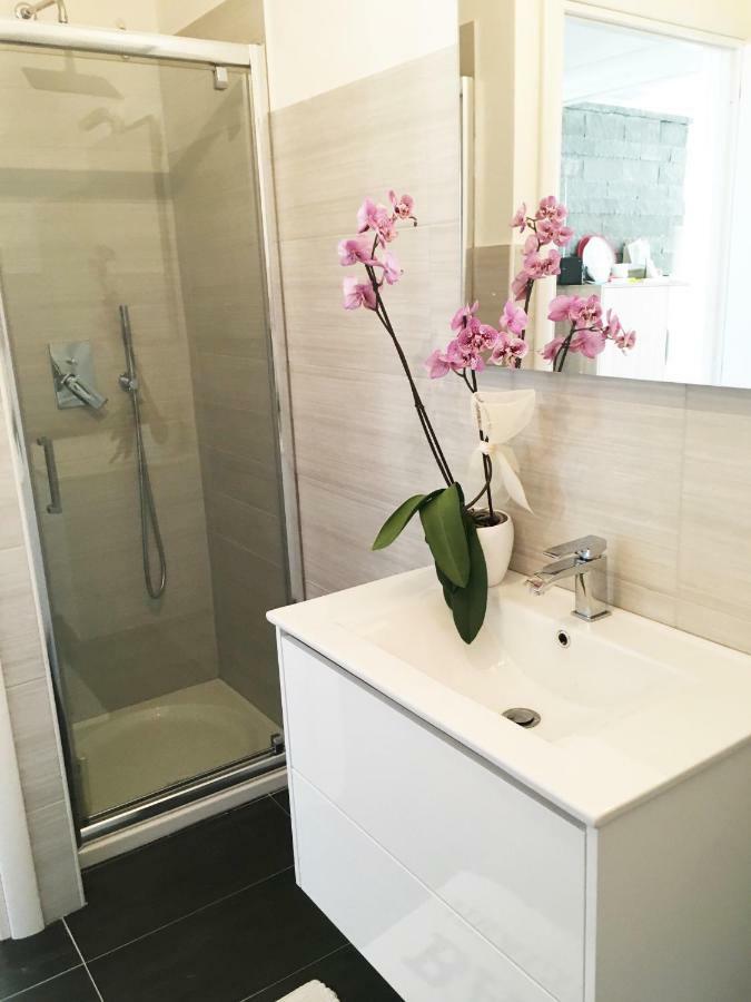 A Gem Apartment With Terrace 普拉 外观 照片
